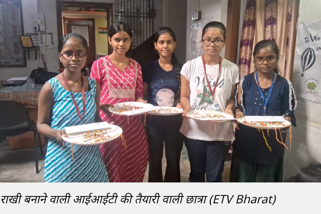 पटवाटोली की छात्राओं की विशेष पहल